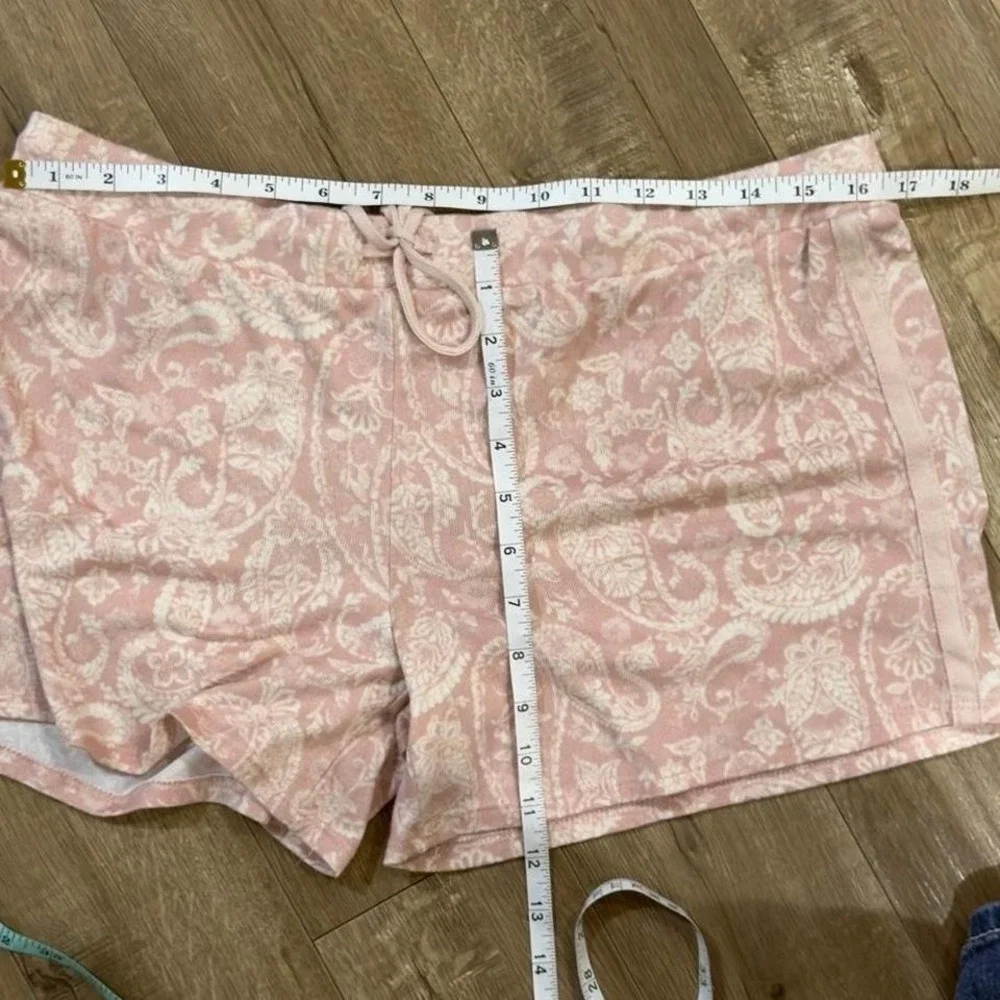 Lucky Brand matching lounge set in a‎ dreamy faded pink paisley